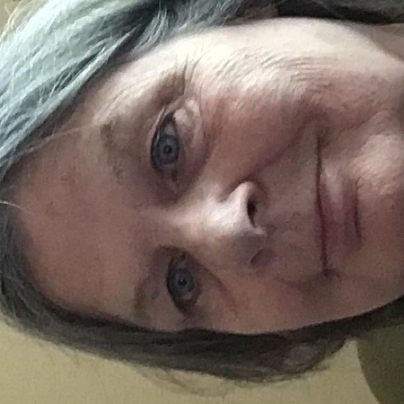 Meet your Posher, Chris - Picture 1 of 1